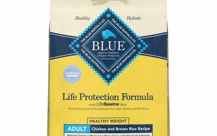 Living Lean with Blue Buffalo Life Protection Formula Adult Healthy Weight Chicken and Brown Rice Recipe Dry Dog Food